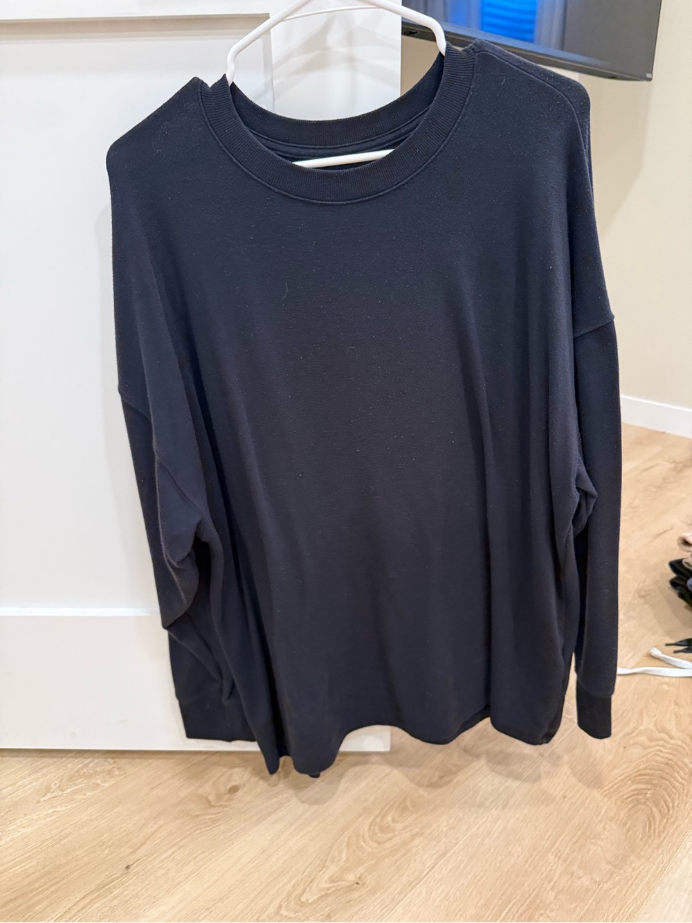 Abercrombie & Fitch Black  Long-Sleeve Tee